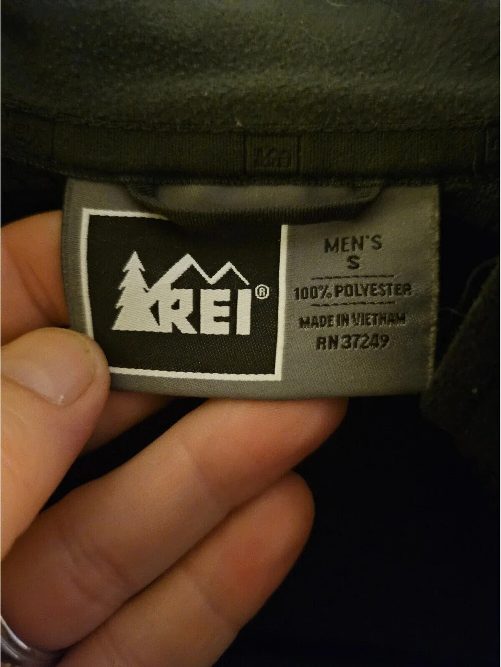 REI - Men's fleece zip jacket black  - Size Men's small - EUC NO DAMAGES